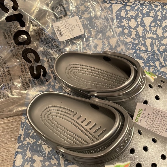Disney Adult Crocs - Star Wars The Mandalorian - The Child - W 10 - Picture 6 of 6
